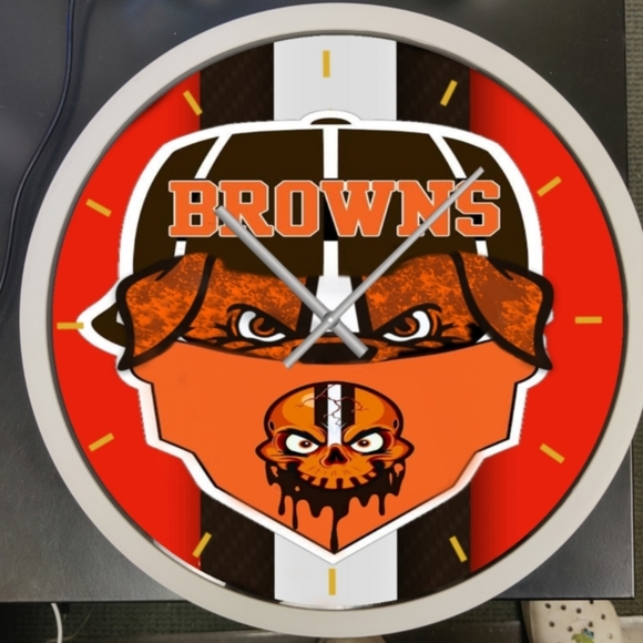 Cleveland Browns clock - Picture 2 of 4